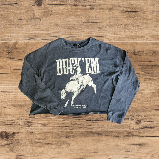 "Buck 'Em" Cropped Long Sleeve Tee